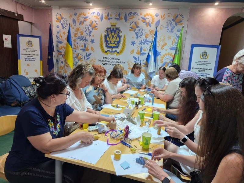 Координаційний центр «Вільні разом» в Ужгороді надає всебічну підтримку переселенцям з Херсонщини. Координаційний центр «Вільні разом» в Ужгороді надає всебічну підтримку переселенцям з Херсонщини.