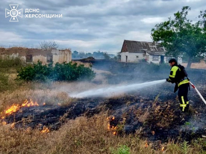 #Херсонщина: протягом минулої доби на території області виникло 14 пожеж, 6 із них — внаслідок російських атак #Херсонщина: протягом минулої доби на території області виникло 14 пожеж, 6 із них — внаслідок російських атак