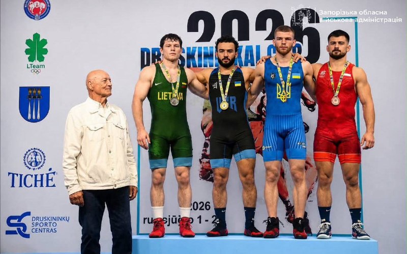 Дві золотих та одна бронзова медалі: запорізькі спортсмени виступили на міжнародних турнірах
Греко-римська боротьба та крос-триатлон Дві золотих та одна бронзова медалі: запорізькі спортсмени виступили на міжнародних турнірах
Греко-римська боротьба та крос-триатлон