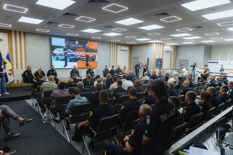 «Стійкість громад починається з безпеки» — ці слова Міністра внутрішніх справ Ігоря Клименка стали провідною... «Стійкість громад починається з безпеки» — ці слова Міністра внутрішніх справ Ігоря Клименка стали провідною...