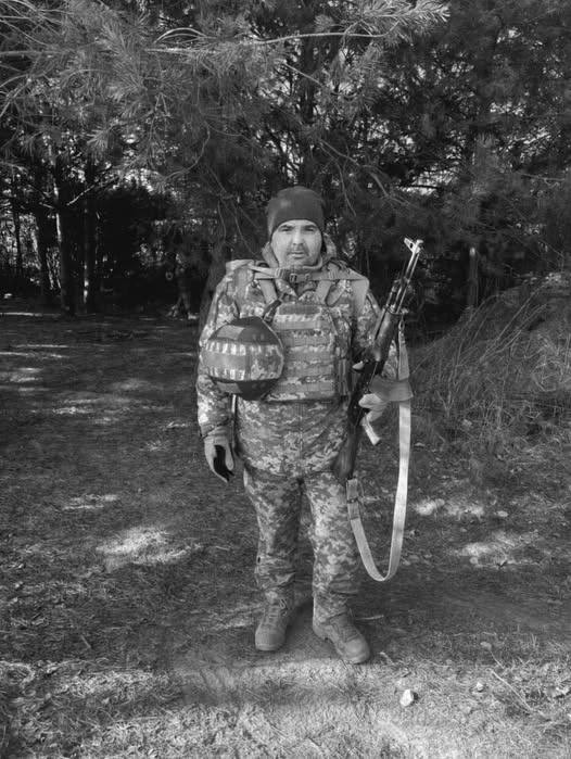 Щоденно о 9 годині – загальнонаціональна хвилина мовчання. Зупиніться, де б ви не були Щоденно о 9 годині – загальнонаціональна хвилина мовчання. Зупиніться, де б ви не були