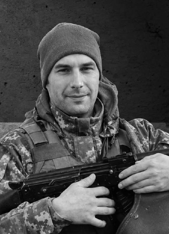 Щоденно о 9 годині – загальнонаціональна хвилина мовчання. Зупиніться, де б ви не були Щоденно о 9 годині – загальнонаціональна хвилина мовчання. Зупиніться, де б ви не були