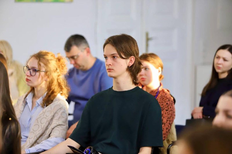 А що там взагалі роблять у Львівській обласній державній адміністрації? А що там взагалі роблять у Львівській обласній державній адміністрації?