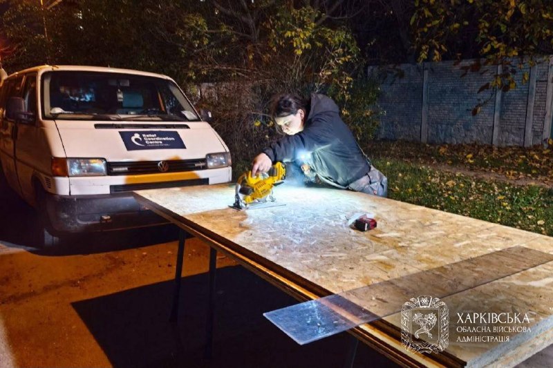 ➡️ Продовжуємо усувати наслідки російських атак на Харківщині
Спільно з екстреними службами ➡️ Продовжуємо усувати наслідки російських атак на Харківщині
Спільно з екстреними службами