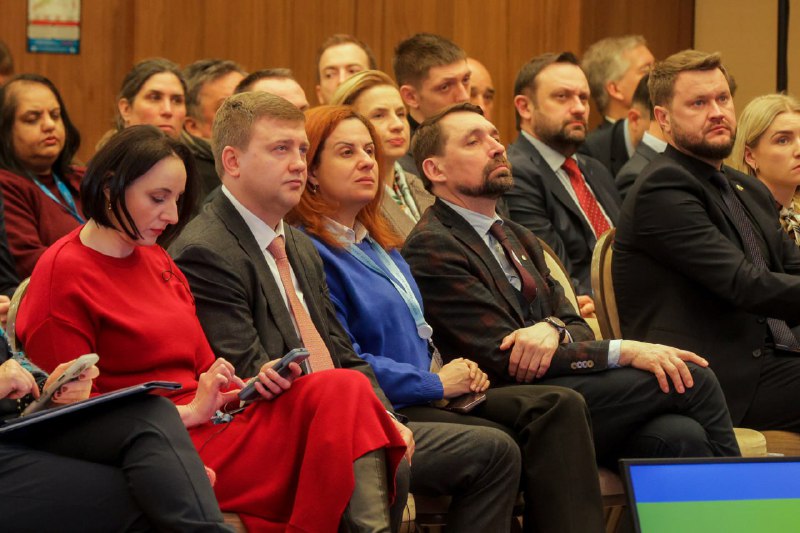 За даними RDNA4, 13% житлового фонду України пошкоджено або зруйновано.
📌 Житло — це один з особливо важливих напрямів відбудови для нашого Уряду За даними RDNA4, 13% житлового фонду України пошкоджено або зруйновано.
📌 Житло — це один з особливо важливих напрямів відбудови для нашого Уряду