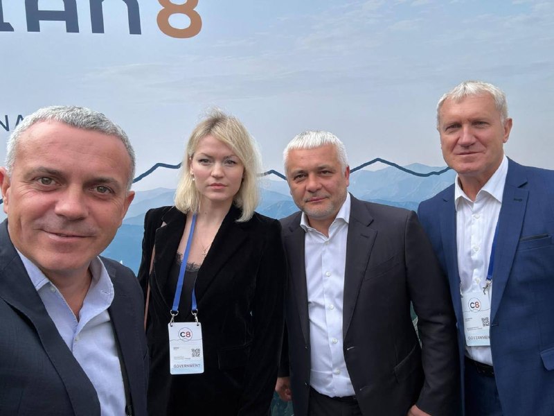 Саміт Карпатської вісімки C8/Карпатський економічний форум
Понад 1400 учасників: міжнародні партнери, бізнес, громади та інвестори Саміт Карпатської вісімки C8/Карпатський економічний форум
Понад 1400 учасників: міжнародні партнери, бізнес, громади та інвестори